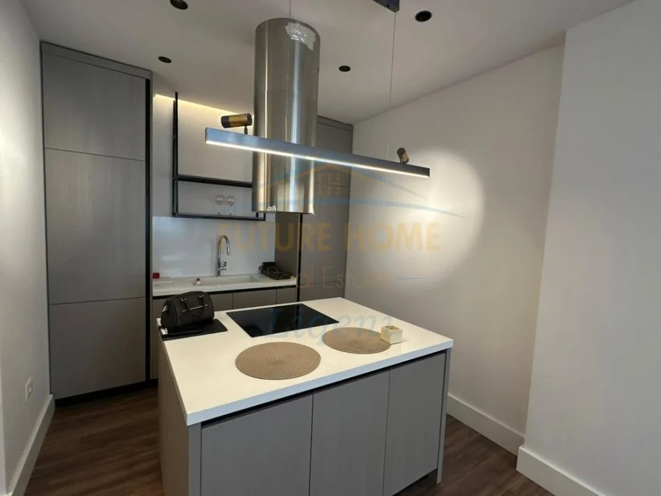 Tirane, shitet apartament 2+1+Aneks+Ballkon Kati 6, 100 m² 177.000 € (yzberisht)