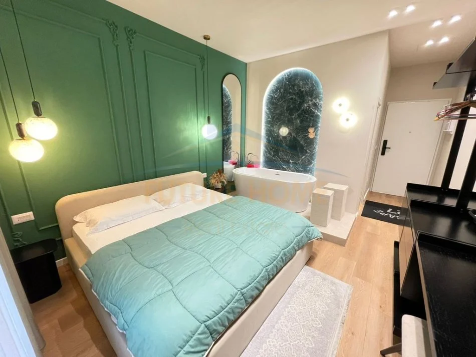 Tirane, shitet garsonier 1+1+Ballkon Kati 1, 30 m² 65.000 € (Kompleksi Mangalem)