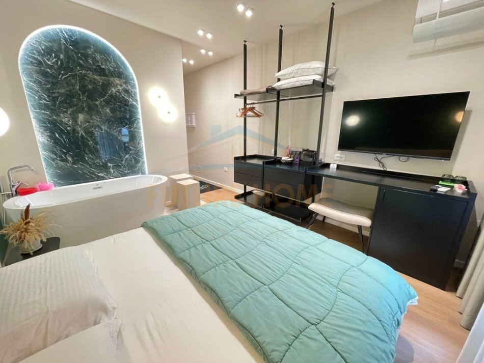 Tirane, shitet Garsoniere,  Kati 1,  30 m²  57.000 € (Kompleksi Mangalem)