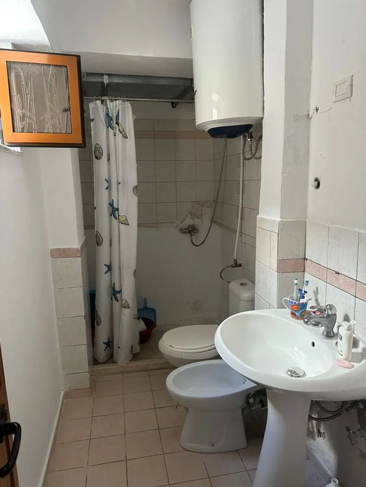 !DHENE! Durres, jepet me qera apartament 2+1+Ballkon Kati 5, 80 m² 260 € (Gropa Arkeologjike)