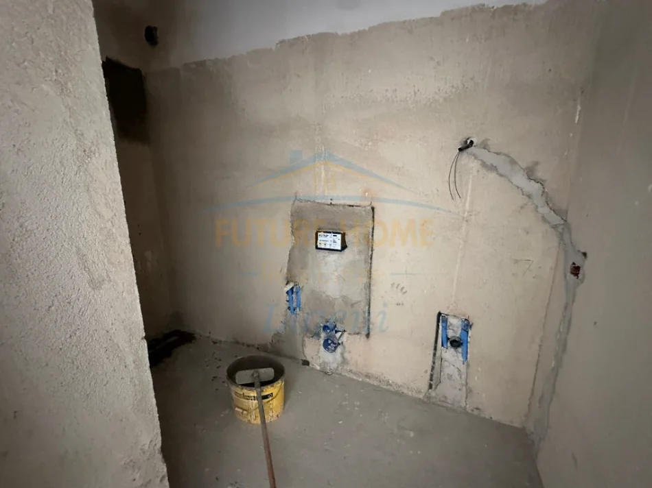 Tirane, shes apartament 2+1+Ballkon Kati 2, 113 m² 169.200 € (porcelan)