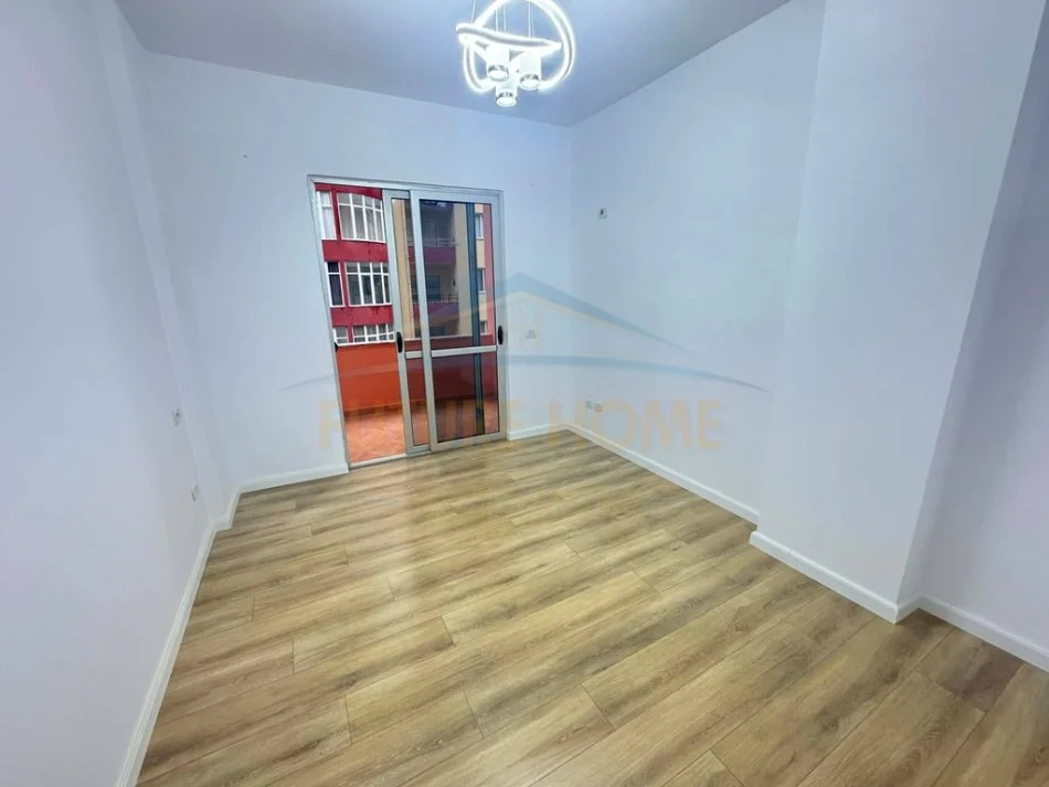 Tirane, shitet apartament 2+1 Kati 2, 76 m² 120.000 € 