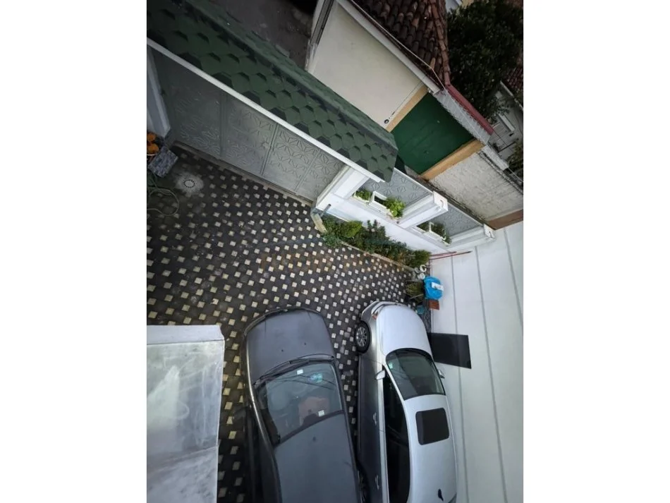 Tirane, qera Vile 2 Katshe Kati 2, 126 m² (Medreseja)