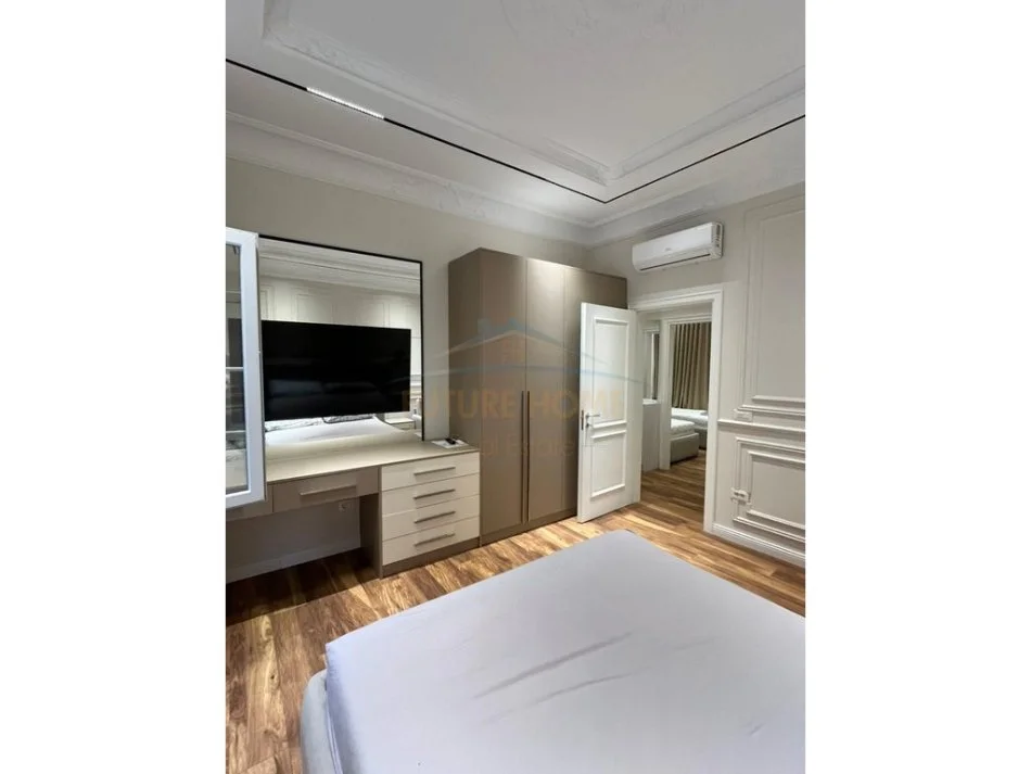 Durres, jepet me qera apartament , 64 m² 700 € (Durres)