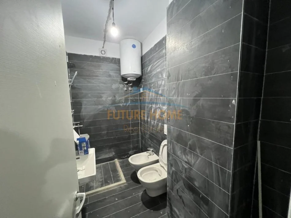 Tirane, shitet apartament 1+1+Ballkon Kati 3, 86 m² 129.000 € (Selite)