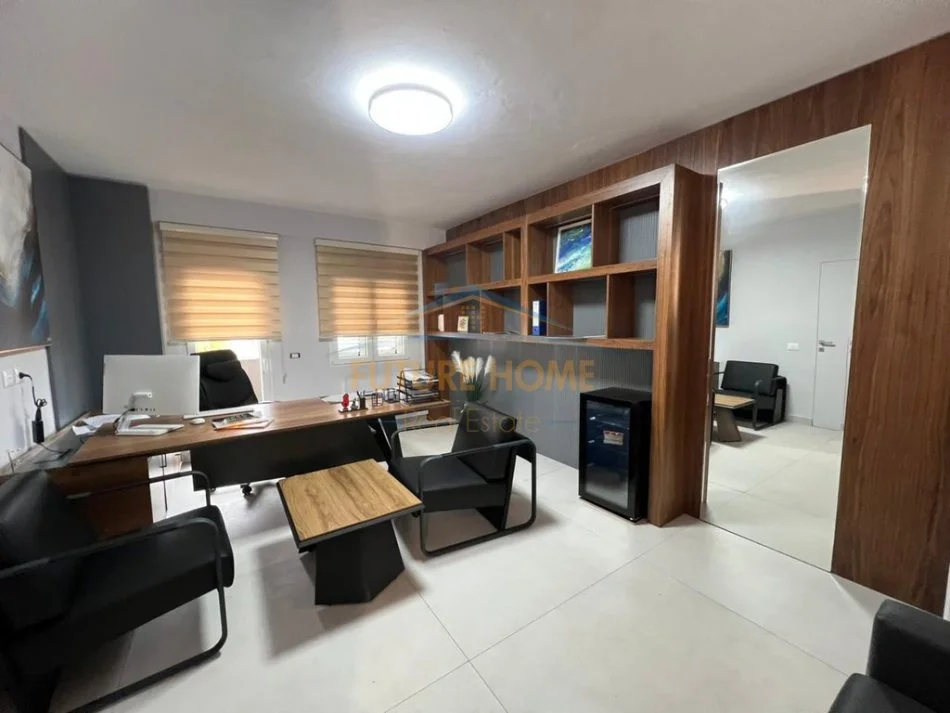 Tirane, shitet apartament 3+1+Ballkon Kati 5, 158 m² 365.000 € (Selite)