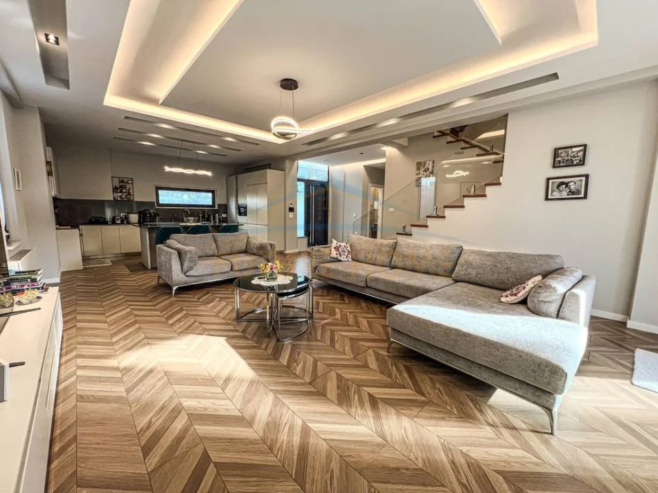 Gjiri Lalezit | Hamallaj, shitet Vile , 728 m² 1.600.000 € 