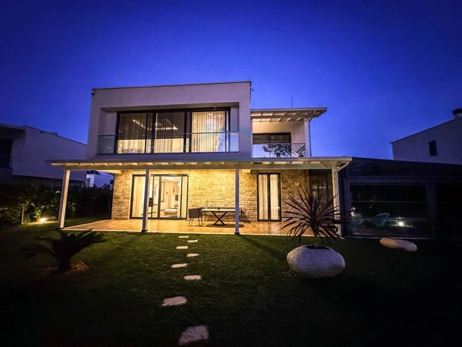 Gjiri Lalezit | Hamallaj, shitet Vile , 728 m² 1.600.000 € 