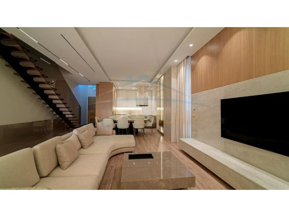 Tirane, jepet me qera Vile 2 Katshe , 359 m² 5.000 € (Luminor Rezidence , TEG)