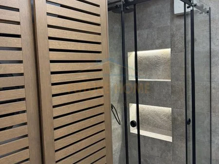 Tirane, jepet me qera apartament 3+1+Ballkon Kati 2, 145 m² 1.500 € (Kodra e diellit)