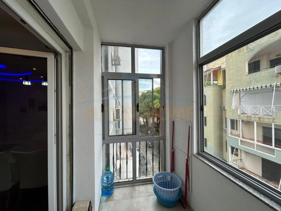 Golem, jepet me qera apartament 1+1 Kati 3, 59 m² 500 € (Shkembi i Kavajes)