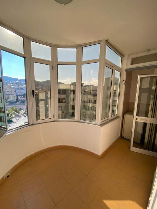 Tirane, jepet me qera apartament 1+1 Kati 9, 60 m² 350 Euro