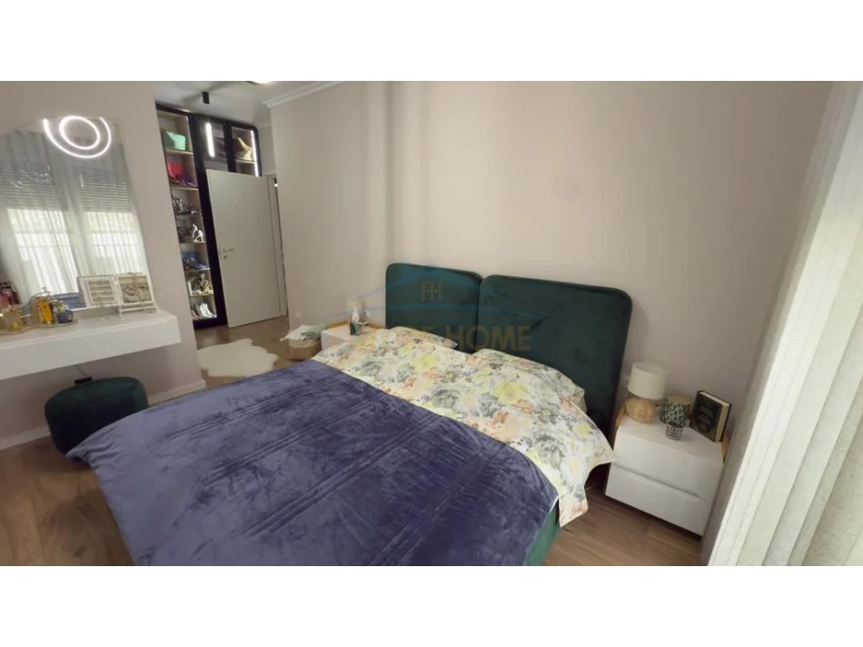 Tirane, shitet apartament 2+1+Ballkon Kati 8, 105 m² 265.000 € (Orbital 1, Jordan Misja)