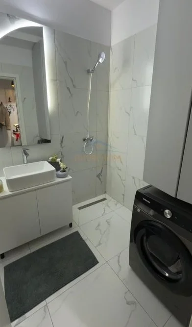 Tirane, shitet apartament 2+1 Kati 8, 105 m² 265.000 € (Rruga Jordan Misja)