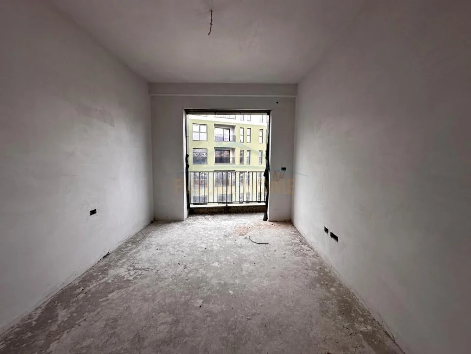 Tirane, shitet apartament 3+1 Kati 3, 166 m² 174.000 € (Paskuqan)