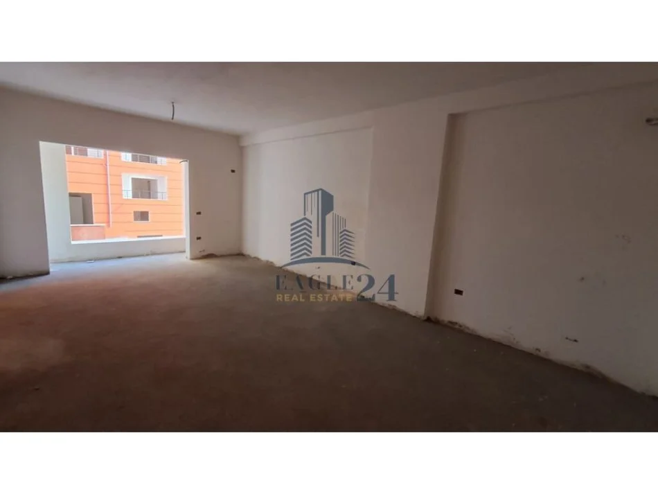 Tirane, shitet apartament 1+1 Kati 3, 70 m² 91.000 € (YZBERISHT)