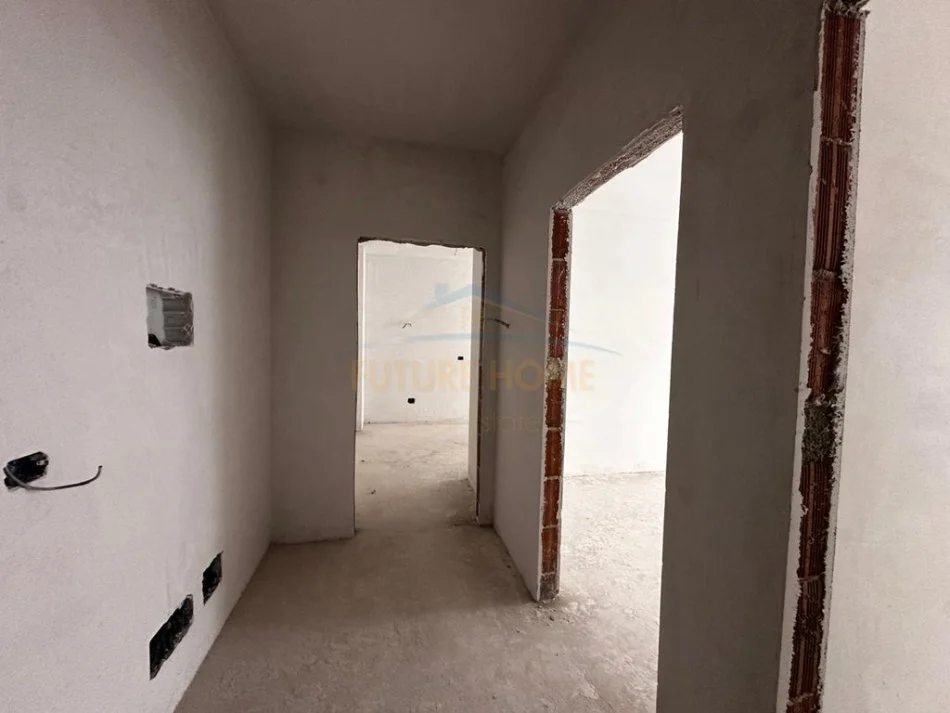 Tirane, shitet apartament 2+1 Kati 3, 93 m² 102.300 € (Paskuqan)