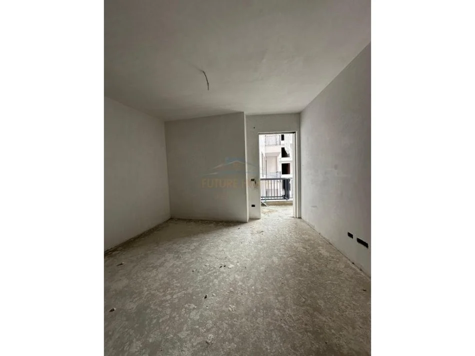Tirane, shitet apartament 1+1 Kati 3, 73 m² 80.000 € (Paskuqan)