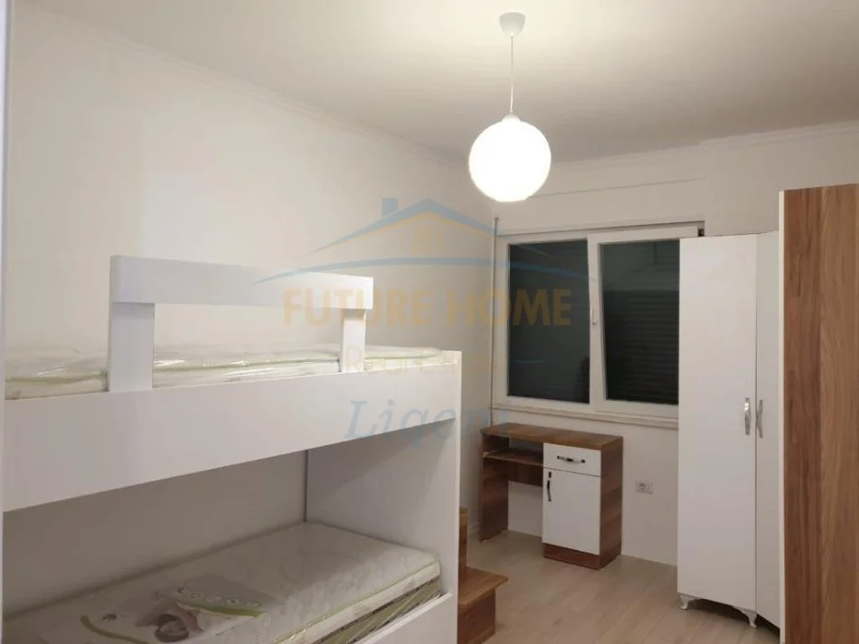 Shitet, Apartament 2+1+2, Rruga Dritan Hoxha, Tirane.