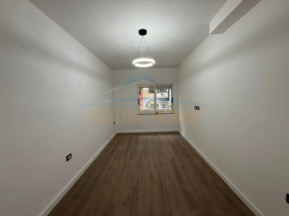 Tirane, shitet apartament 1+1+Aneks Kati 1, 59 m² 190.000 € 