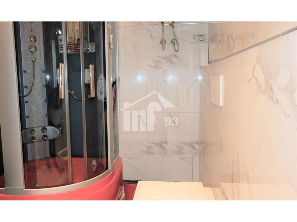 Tirane, jepet me qera apartament 3+1+Ballkon Kati 7, 1.300 m² 1.300 € (NË ZONEN E BLLOKUT, RRUGA “PERLAT REXHEPI”)