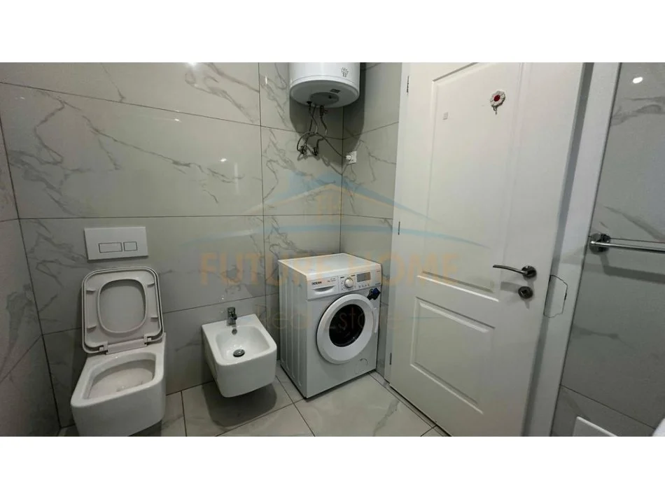 Tirane, shes apartament 1+1 Kati 7, 72 m² 110.000 € (Vila L)