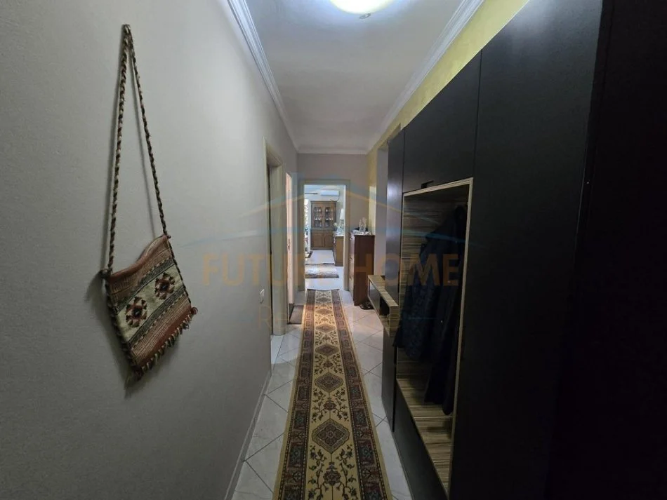 Tirane, shitet apartament 2+1+Ballkon Kati 8, 104 m² 150.000 € 
