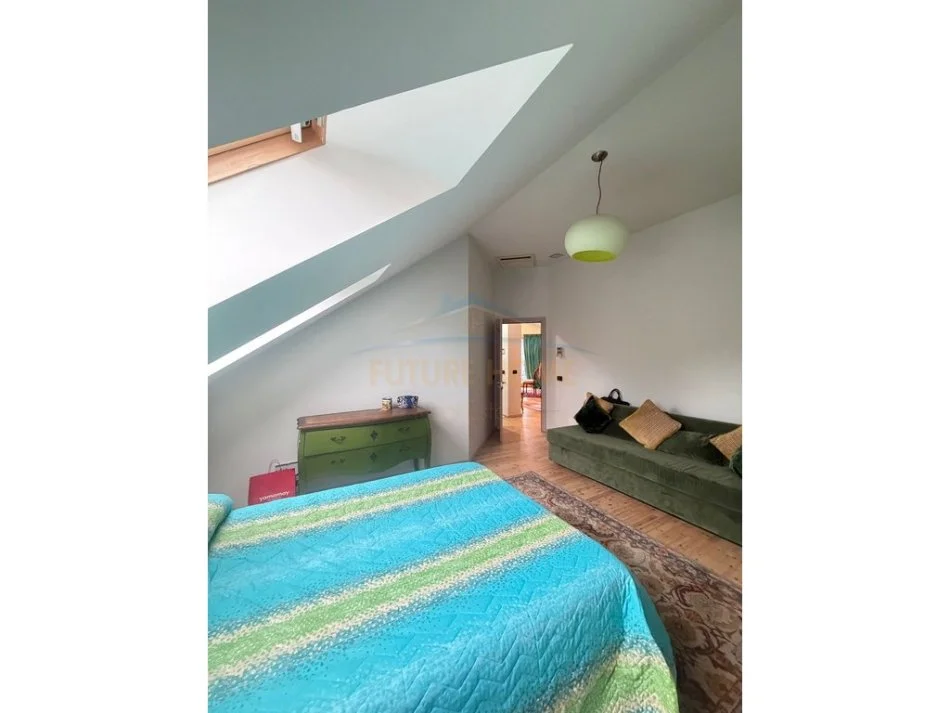 Tirane, shitet apartament 2+1 Kati 5, 320 m² 640.000 € (Komuna e Parisit)