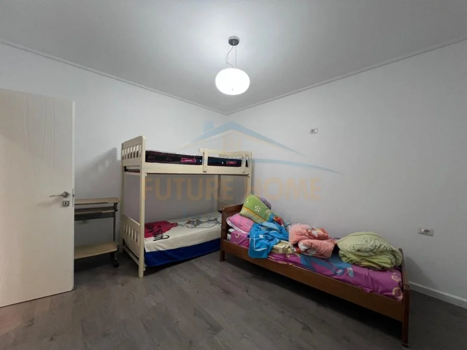 Tirane, jepet me qera Vile 2 Katshe , 180 m² 1.500 € (Porcelan)