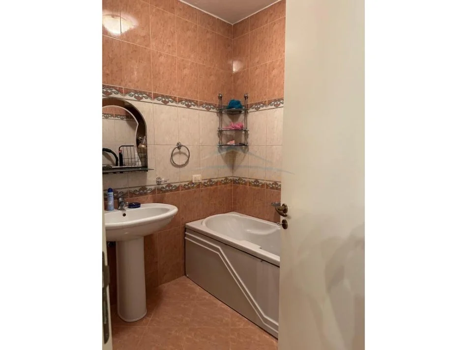 Tirane, shitet ME KREDI apartament 2+1+2 Kati 5, 107 m² 250.000 € (STACIONI I TRENIT KARL GEGA)