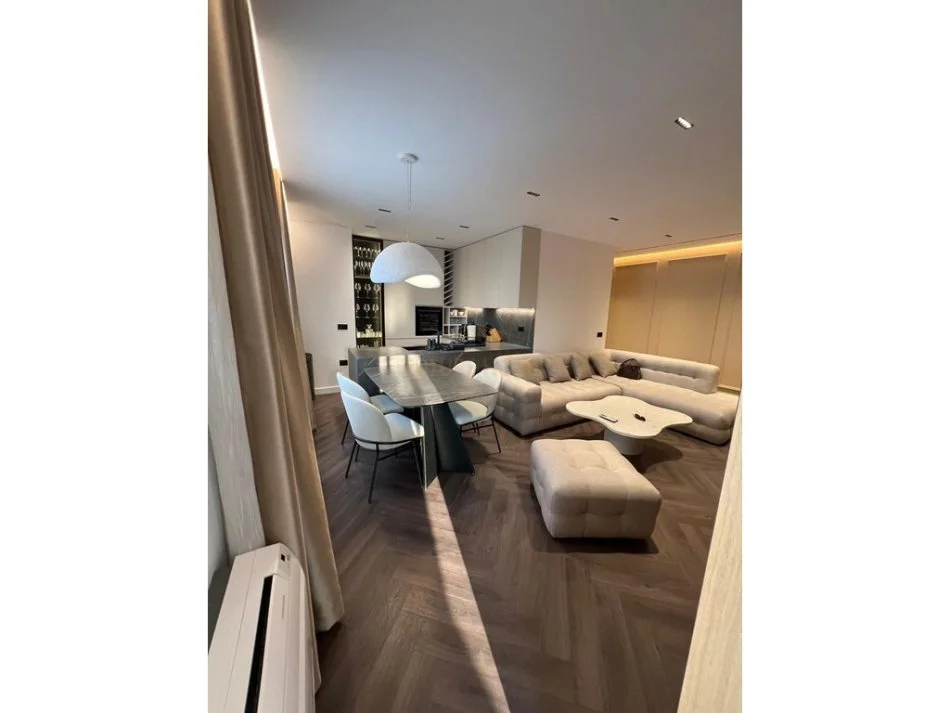 Tirane, shitet apartament 2+1+Ballkon Kati 9, 103 m² 288.000 € (Rruga e Elbasanit)