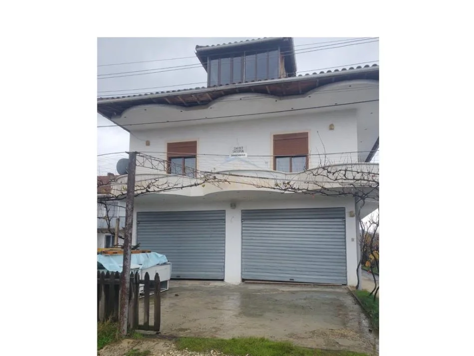 Pogradec, shitet shtepi 2+1+Ballkon Kati 2, 1.601 m² 170.000 € (Vërdovë)