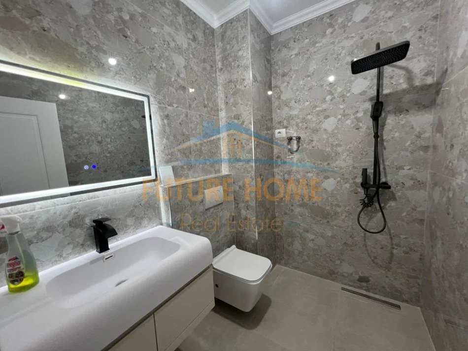 Tirane, shitet apartament 2+1+Ballkon Kati 4, 75 m² 255.000 € (RRUGA E BOGDANEVE)