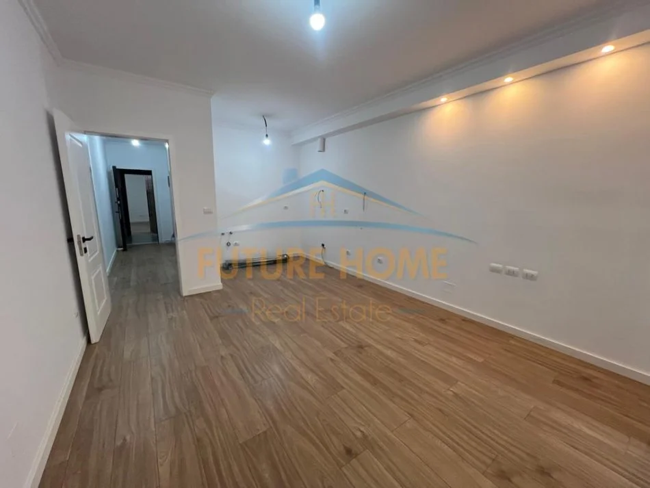 Tirane, shitet apartament 2+1+Ballkon Kati 4, 75 m² 255.000 € (RRUGA E BOGDANEVE)