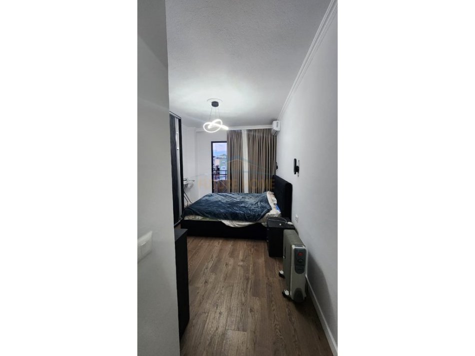 Tirane, jepet me qera apartament 1+1 Kati 6, 68 m² 900 € (SHESHI WILLSON)