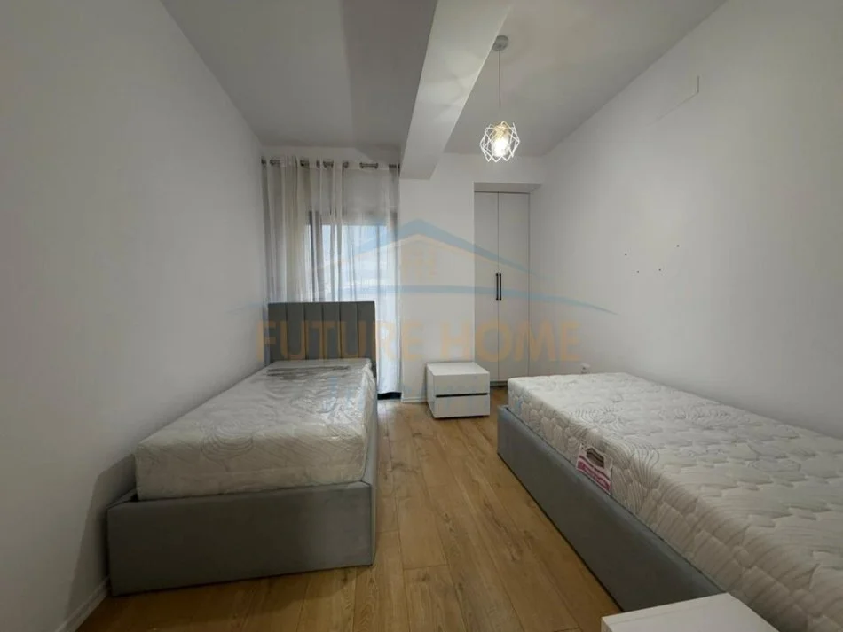 Tirane, jepet me qera apartament 2+1+Ballkon Kati 1, 94 m² 600 € (Rezidenca Kodra e Diellit 2)