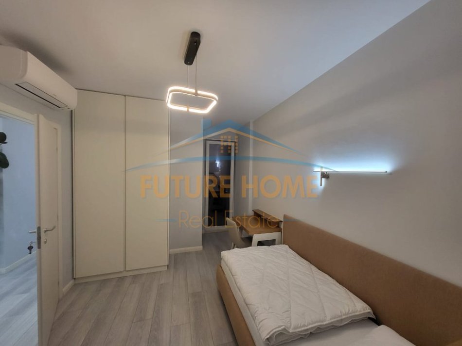 Tirane, jepet me qera apartament 2+1 Kati 5, 83 m² 1.300 € (pas 9 kateshve)