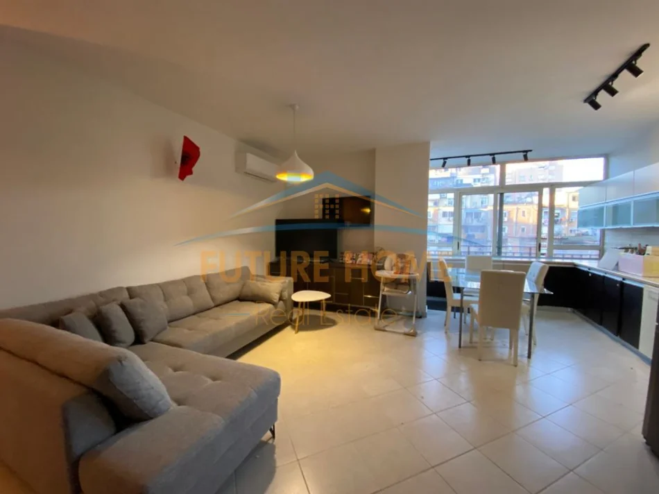 Tirane, jepet me qera apartament 2+1 Kati 2, 120 m² 860 € (RRUGA MARKO BOCARI)