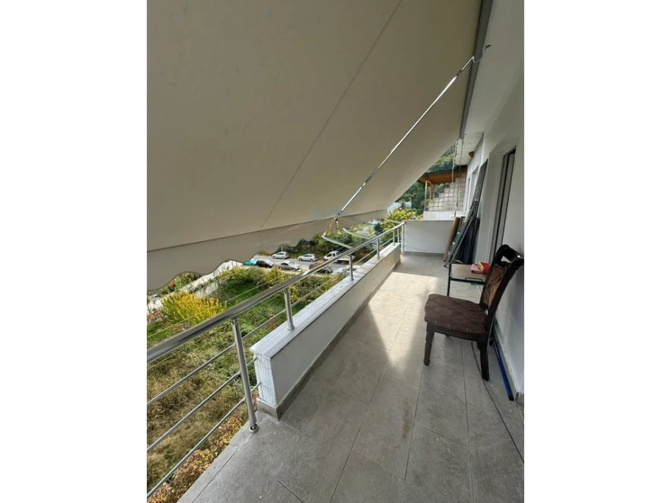 Tirane, jepet me qera apartament 2+1 Kati 4, 105 m² 450 € (Fresk)