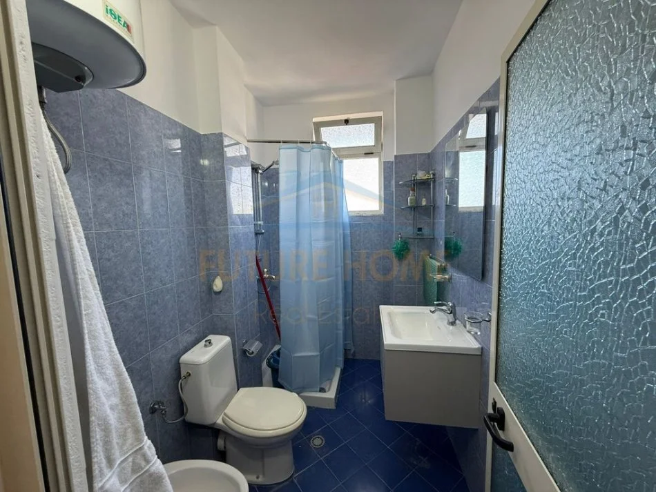 Durres, jepet me qera apartament 1+1 , 350 € (Qendër, Durrës)