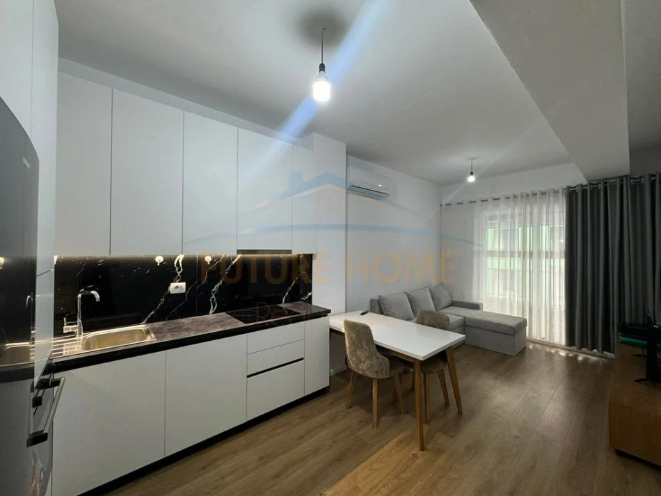 Tirane, jepet me qera apartament 1+1 Kati 2, 63 m² 450 € 