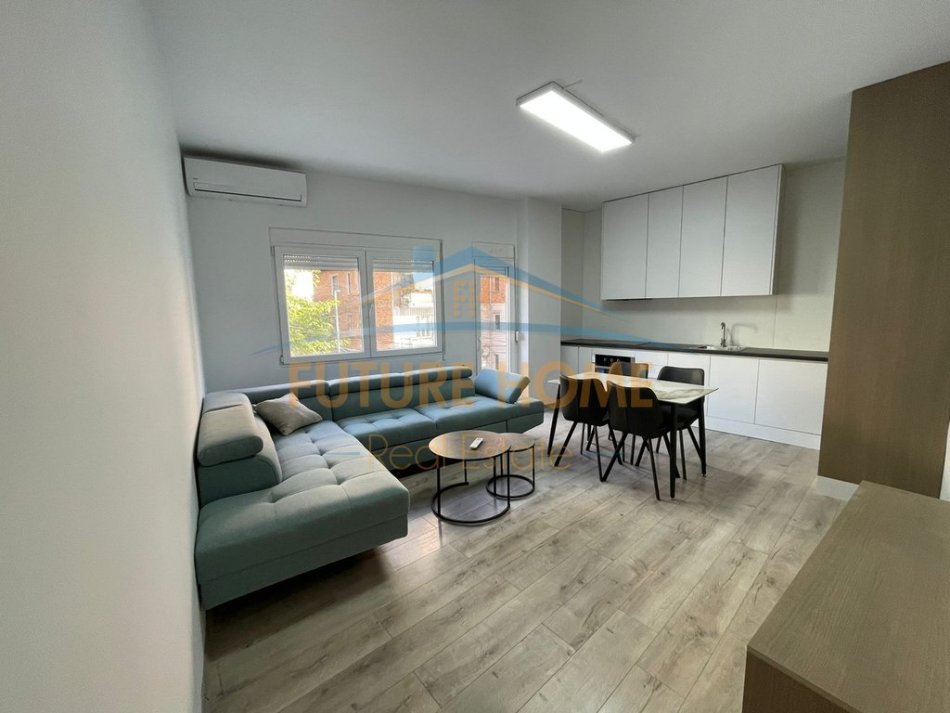 Tirane, shes apartament 2+1 Kati 1, 100 m² (Myslym Shyr)