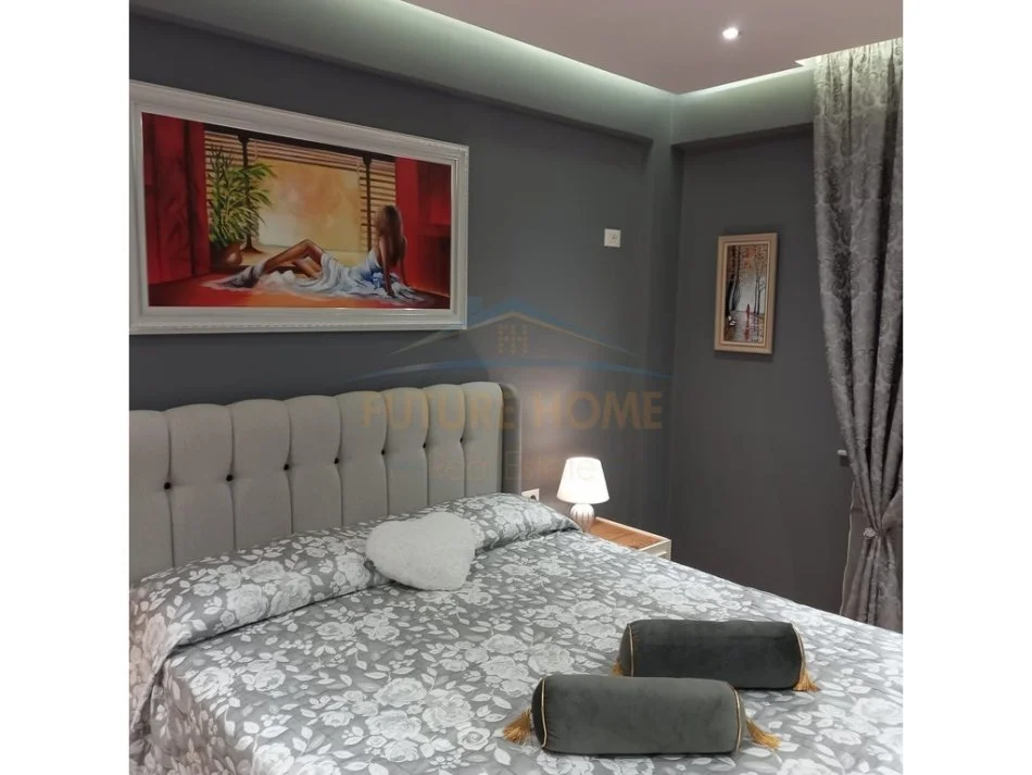 Tirane, jepet me qera apartament 1+1+Ballkon Kati 4, 70 m² 750 € 