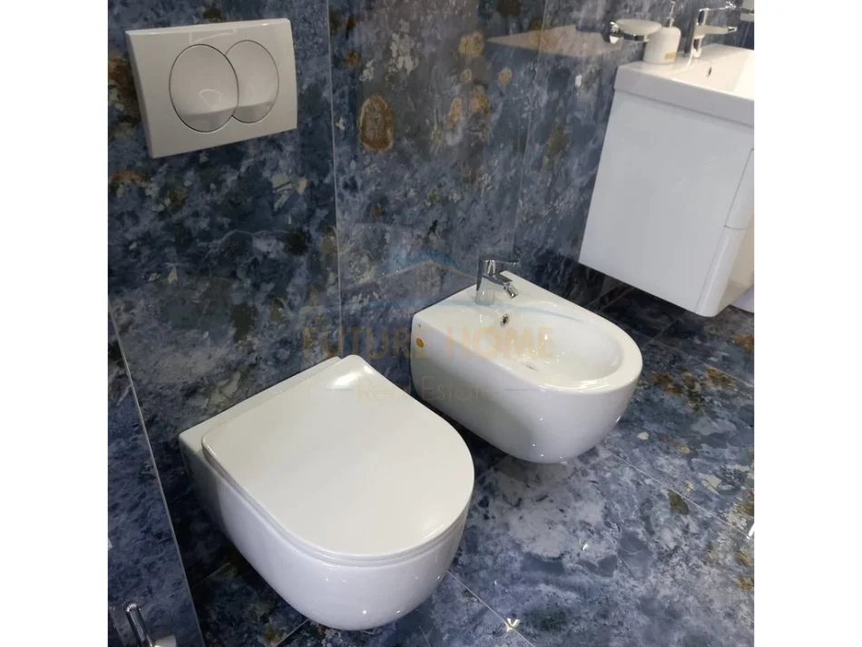 Tirane, jepet me qera apartament 1+1+Ballkon Kati 4, 70 m² 750 € 