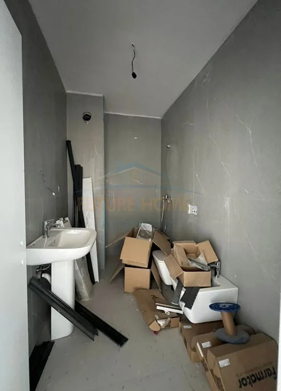 Tirane, shitet apartament 1+1 Kati 1, 79 m² 145.000 € (Kompleksi Ndregjoni)