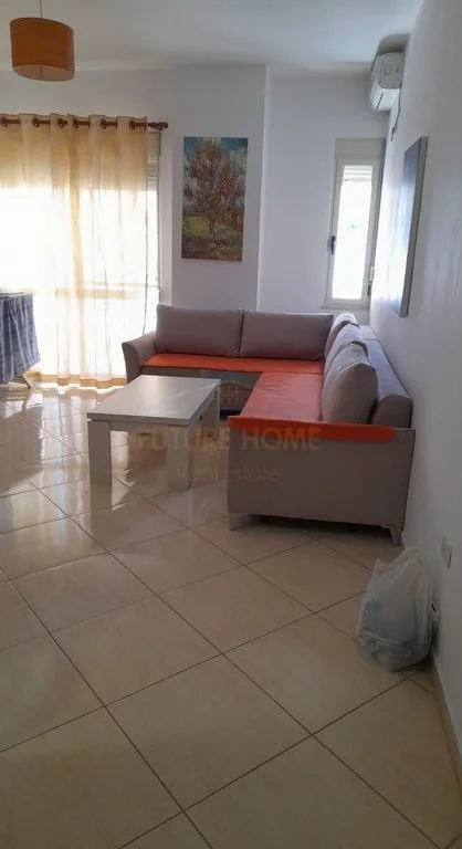 Shkembi Kavajes, shitet apartament 1+1 Kati 4, 70 m² 150.000 € 