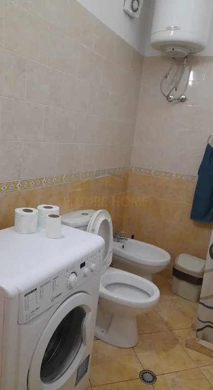 Shkembi Kavajes, shitet apartament 1+1 Kati 4, 70 m² 150.000 € 