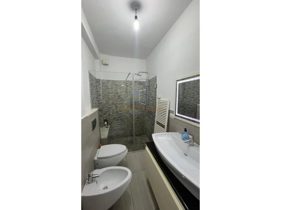 Tirane, shitet apartament 1+1 Kati 1, 68 m² 110.000 € 