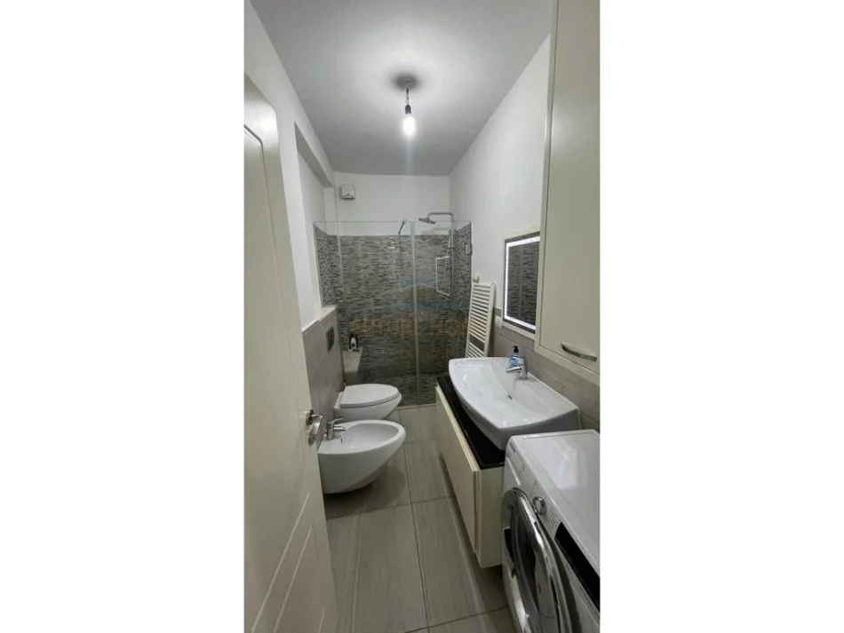 Tirane, shitet apartament 1+1 Kati 1, 67 m² 110.000 € (FRESK) ALF61030