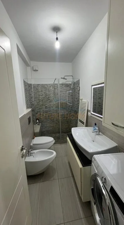 Tirane, shitet apartament 1+1+Ballkon Kati 1, 68 m² 110.000 € (Fresku)